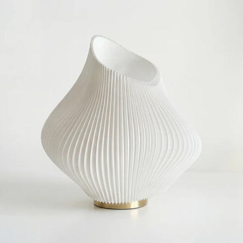 Fluted Curved Sculptural Table Lamp, Wavy Contour Ambient Lighting Fixture For Modern Interior Decoration