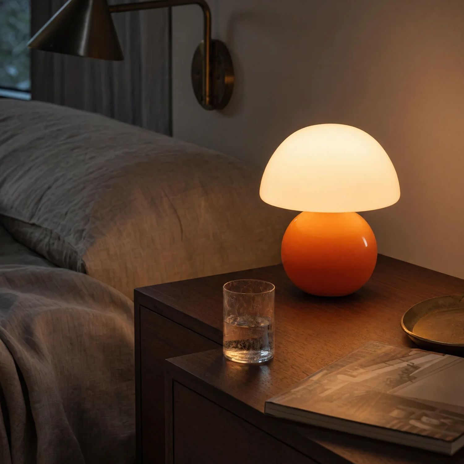 Dimmable Mushroom Shaped Desktop Light, Compact Warm Glow Bedside Ambient Lamp For Shelves And Nightstands